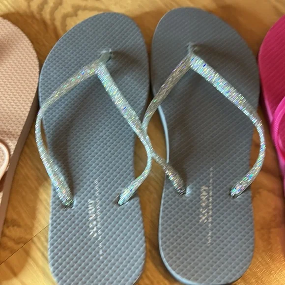 COPY - Old Navy flip flops 7 pairs size 7 GUC some new - Picture 3 of 8